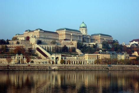 budapest-budai-var.jpg
