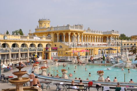budapest_szechenyi_baths_r01.jpg